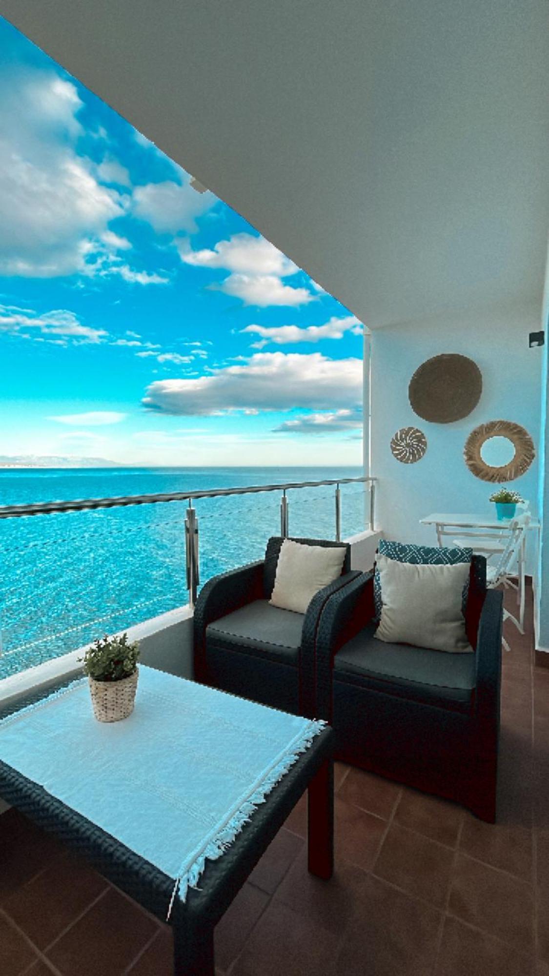 Amazing Frontline Sea Views Studio Apartment Castillo Del Vigia Torremolinos Exteriér fotografie