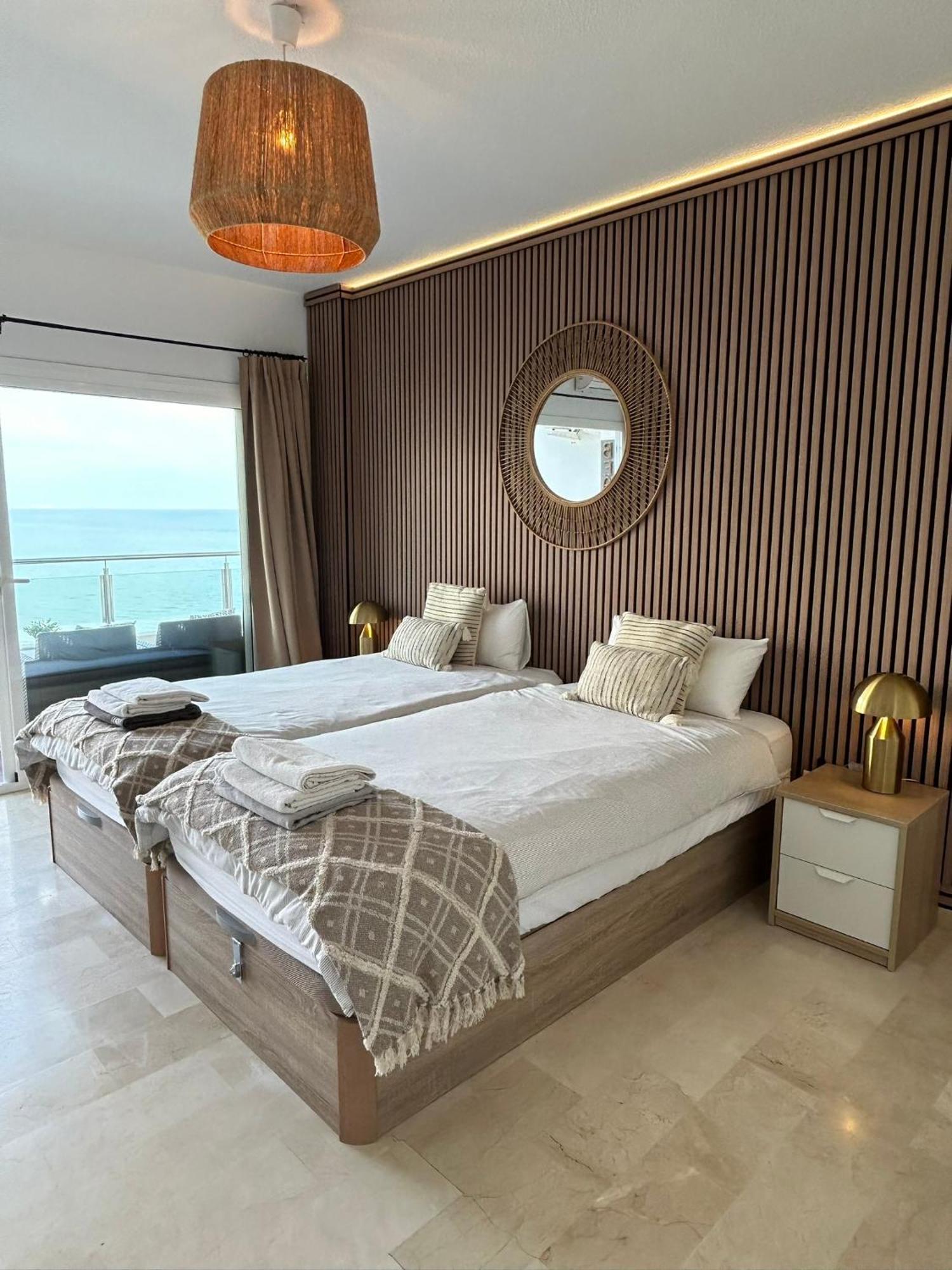 Amazing Frontline Sea Views Studio Apartment Castillo Del Vigia Torremolinos Exteriér fotografie